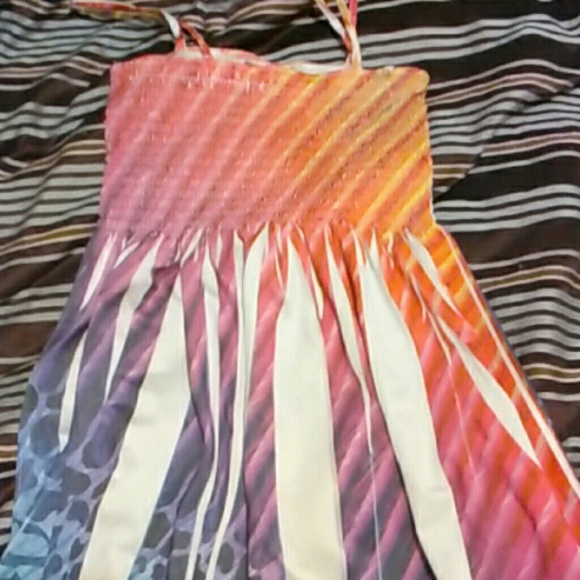 Dress - Picture 3 of 4